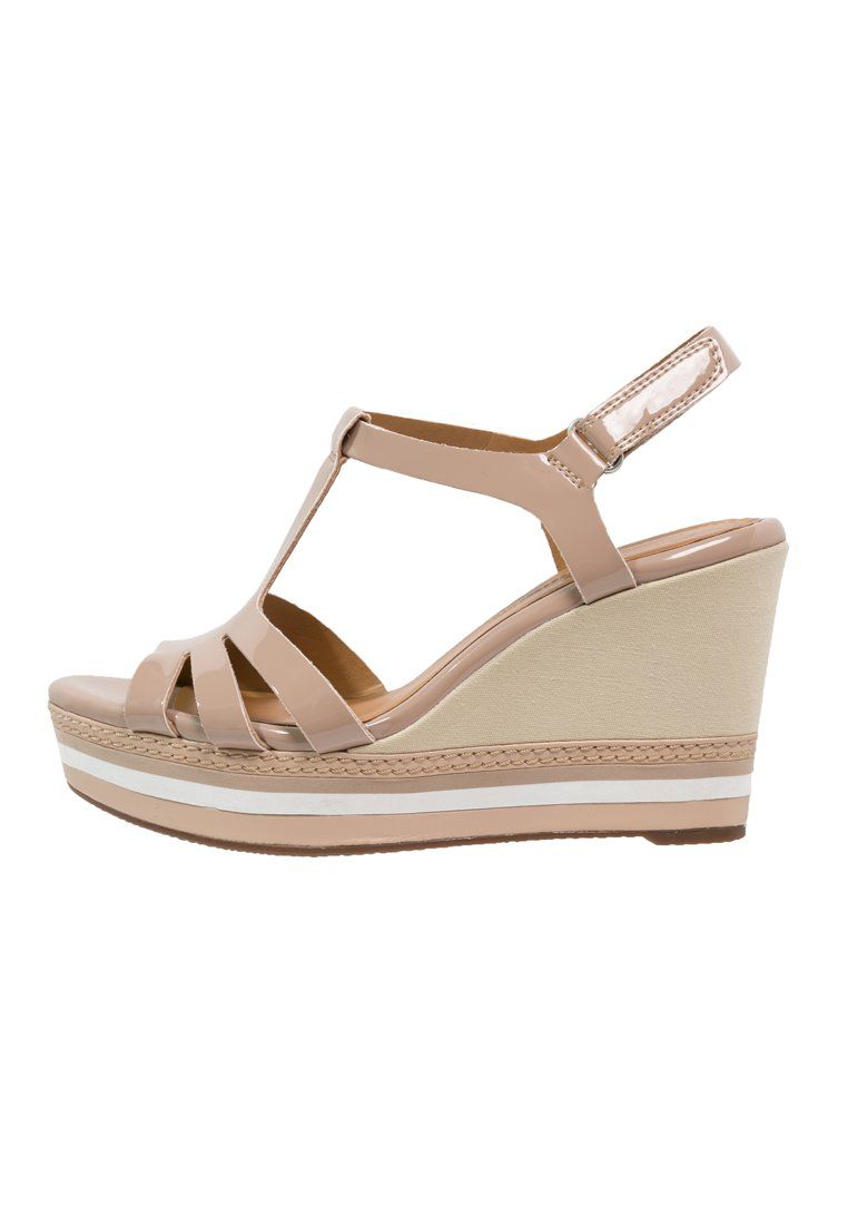 sandales compensées clarks