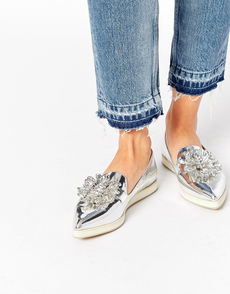 chaussures pointues plates