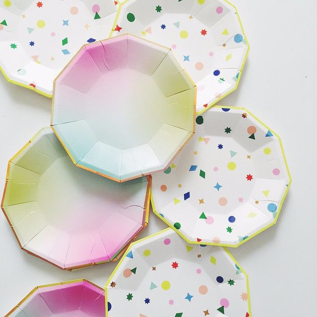 OMBRE PAPER PLATES Leif Pickture